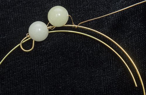 Nancy Chase's Glow-in-the-dark Bracelet and Earring Set - , Contemporary Wire Jewelry, Loops, Wire Loop, Wrapped Wire Loop, add a second bead